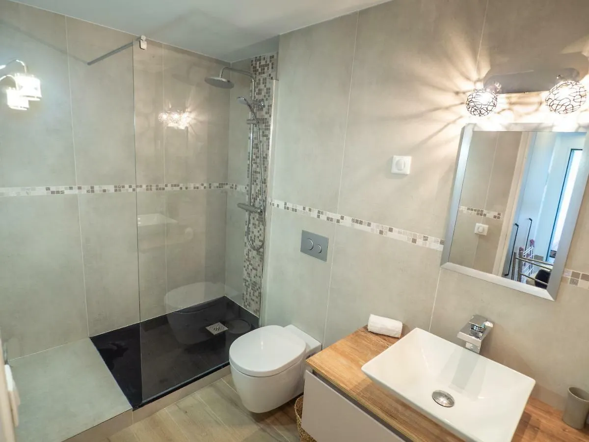 Loft De Standing Cannes 0*,  France